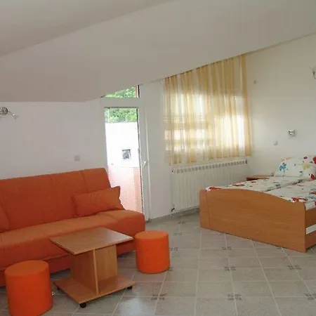 Hotel Lagadin 3*