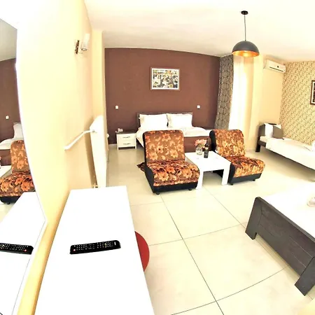 Hotel Lagadin 3*
