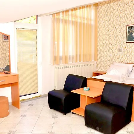 Hotel Lagadin 3* Łagadin