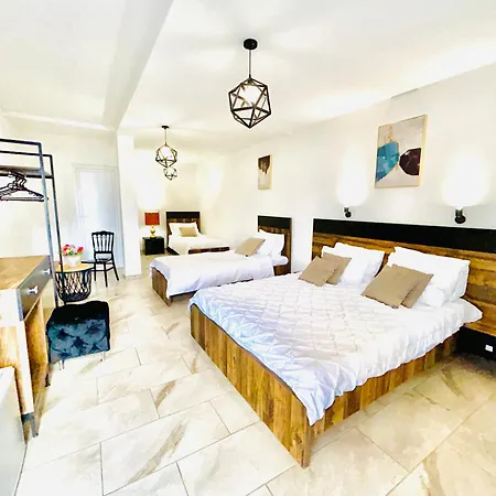 Hotel Lagadin 3*