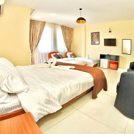 Hotel Lagadin 3*