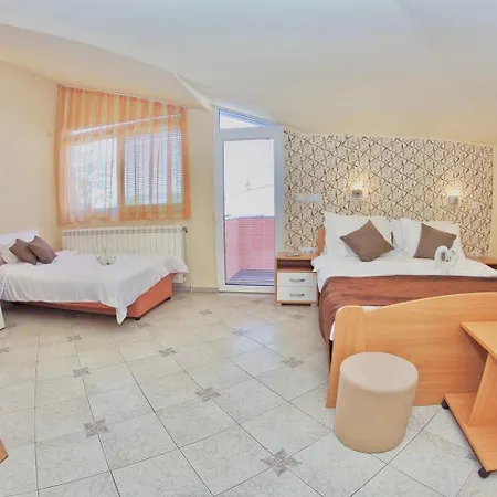 Hotel Lagadin 3* Łagadin